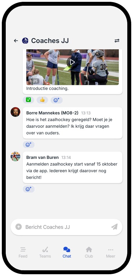 Lulu-groep Coaches Jongste Jeugd op een telefoon